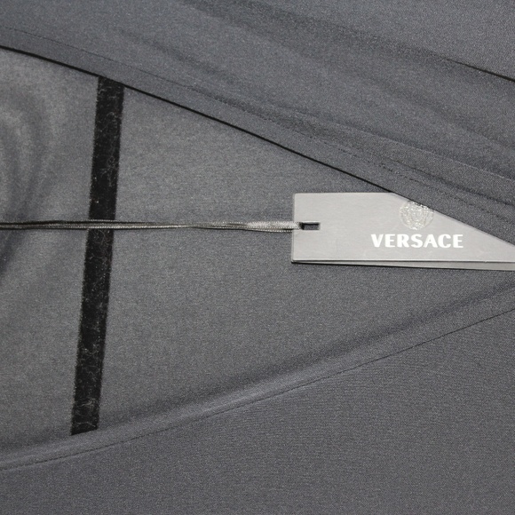 Versace Top. - Picture 8 of 8